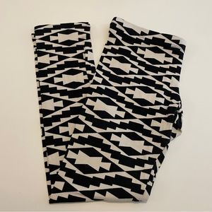 Tribal/southwestern print leggings size medium